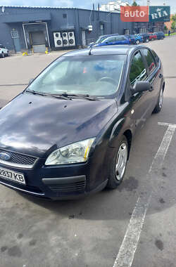 Хэтчбек Ford Focus 2005 в 