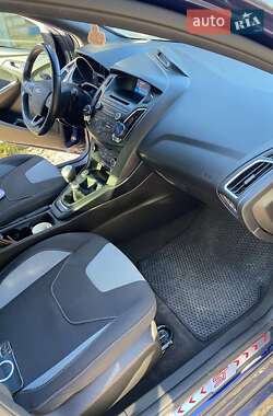 Хэтчбек Ford Focus 2017 в 