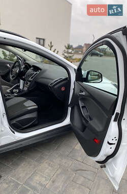 Универсал Ford Focus 2011 в 