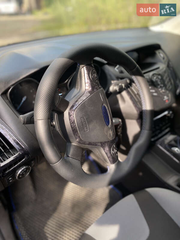 Универсал Ford Focus 2014 в Долине