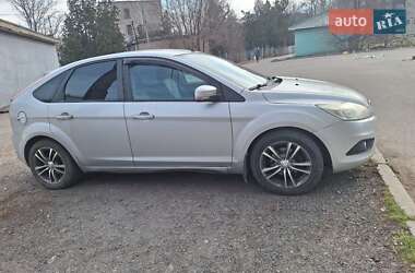 Хэтчбек Ford Focus 2011 в 