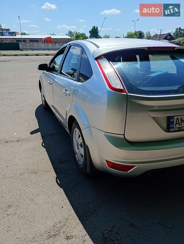 Хэтчбек Ford Focus 2008 в Коростене