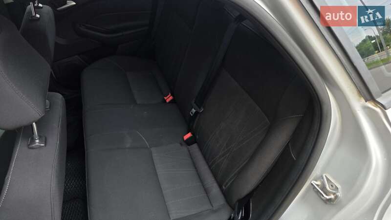 Седан Ford Focus 2015 в Киеве