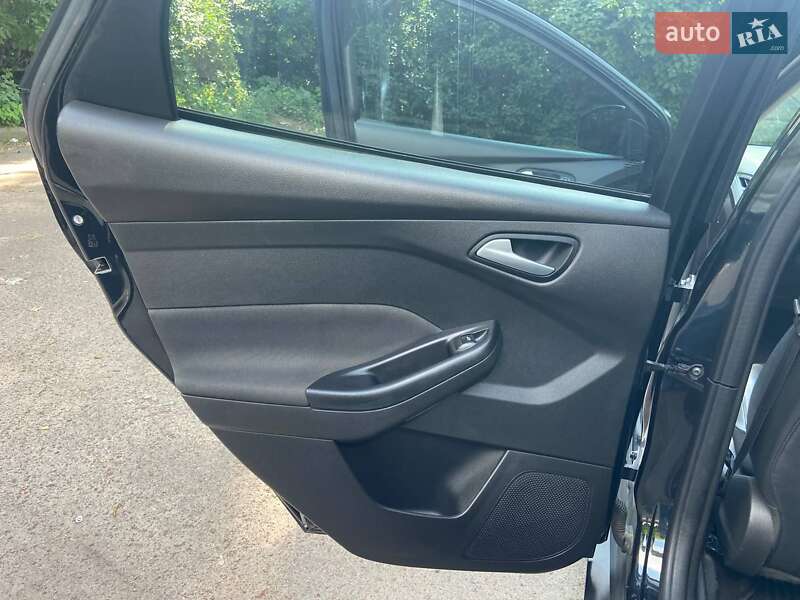 Седан Ford Focus 2015 в Житомире фото 30 Седан Ford Focus 2015 в Житомире