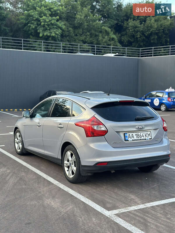 Хэтчбек Ford Focus 2013 в Киеве