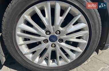 Хэтчбек Ford Focus 2016 в 