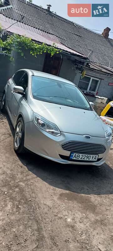 Хэтчбек Ford Focus 2014 в Хмельницком