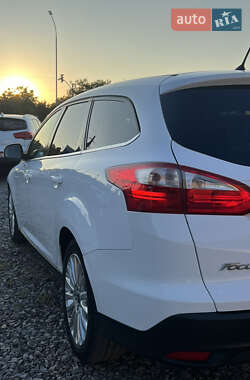 Универсал Ford Focus 2011 в 