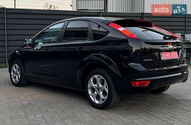 Хэтчбек Ford Focus 2009 в 