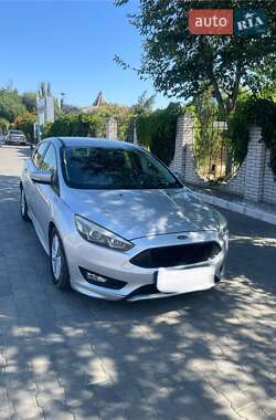 Хэтчбек Ford Focus 2015 в Измаиле