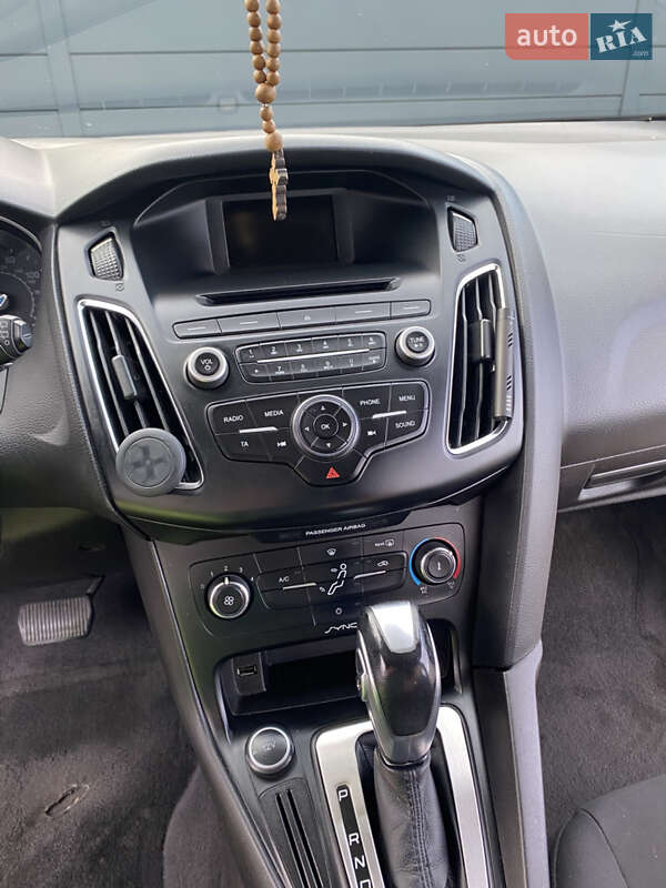 Хэтчбек Ford Focus 2015 в Киеве