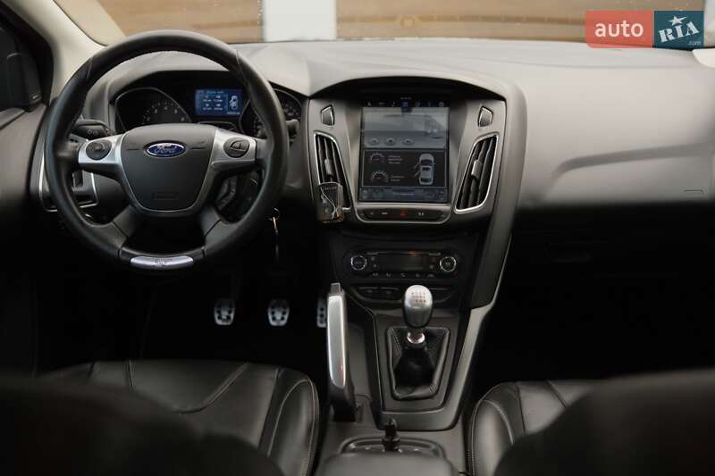 Седан Ford Focus 2013 в Сокирянах