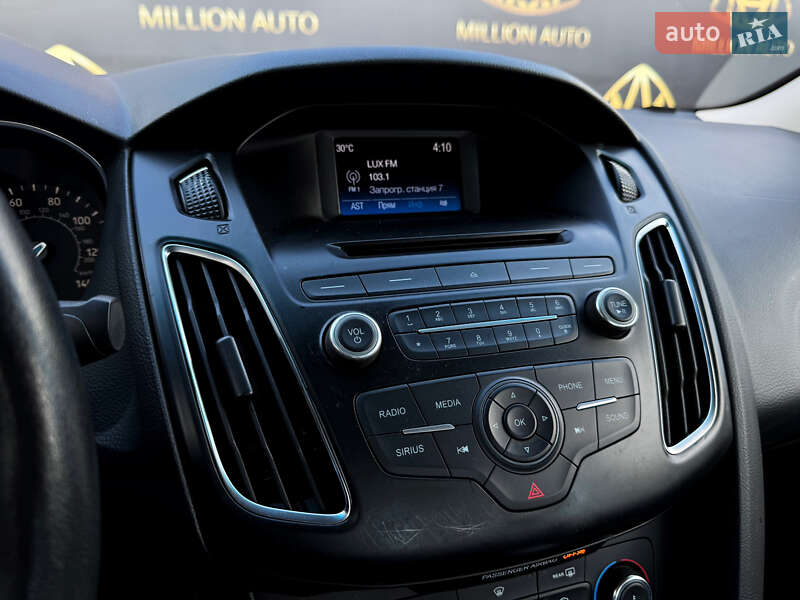 Седан Ford Focus 2015 в Киеве