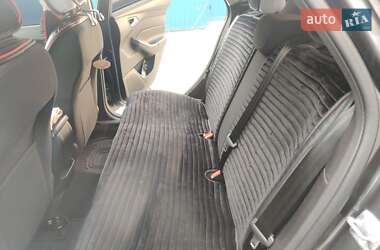 Хэтчбек Ford Focus 2015 в 