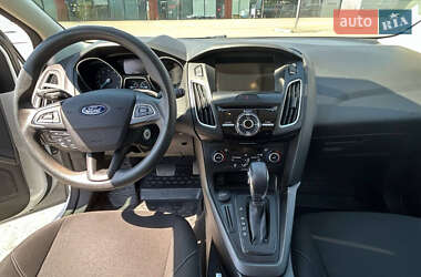 Хэтчбек Ford Focus 2018 в 