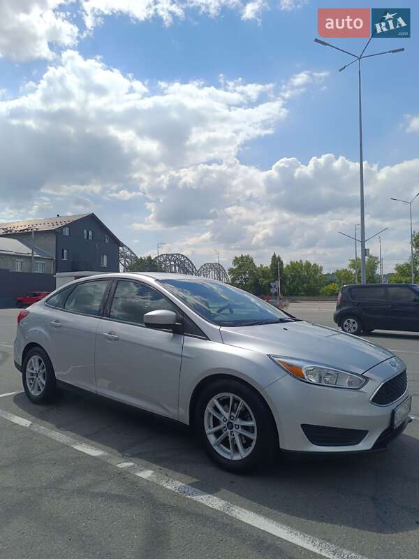 Седан Ford Focus 2017 в Киеве