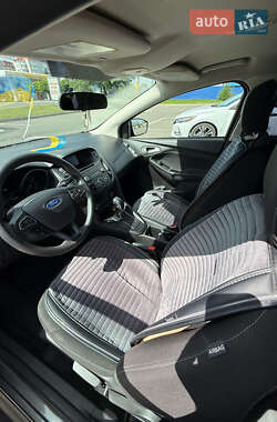 Седан Ford Focus 2017 в 