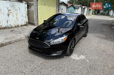 Седан Ford Focus 2015 в 