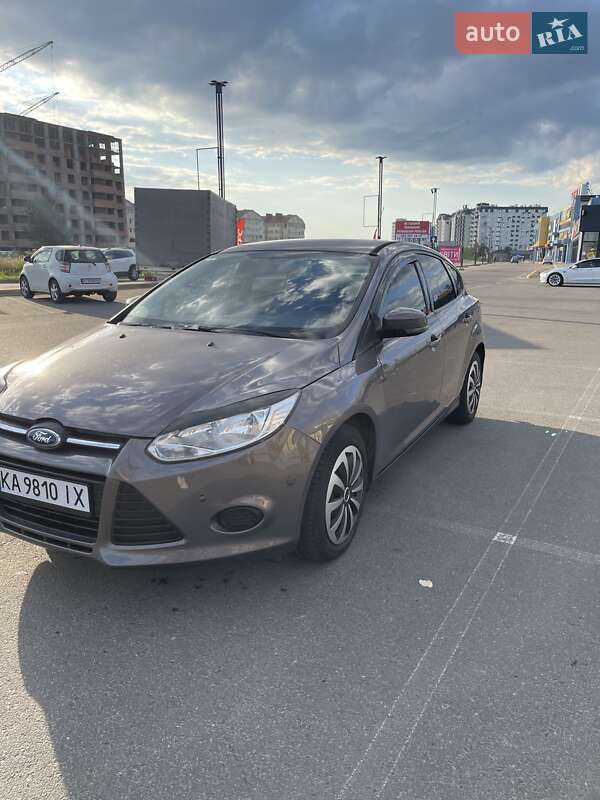 Хэтчбек Ford Focus 2014 в Киеве фото 4 Хэтчбек Ford Focus 2014 в Киеве