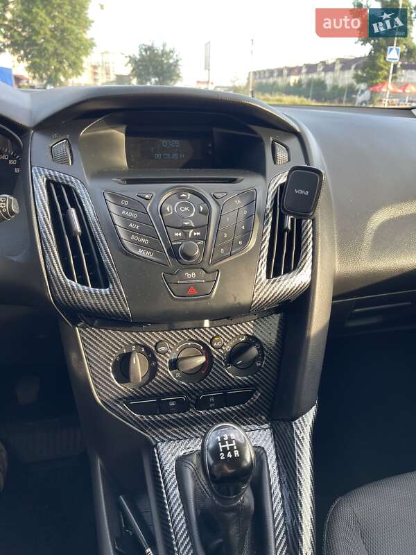 Хэтчбек Ford Focus 2014 в Киеве фото 22 Хэтчбек Ford Focus 2014 в Киеве