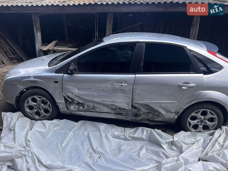 Хэтчбек Ford Focus 2006 в Шостке фото 3 Хэтчбек Ford Focus 2006 в Шостке