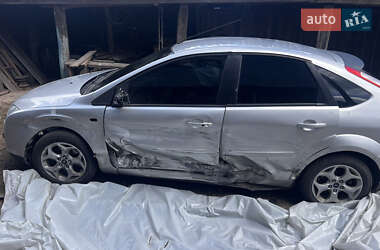 Хэтчбек Ford Focus 2006 в 