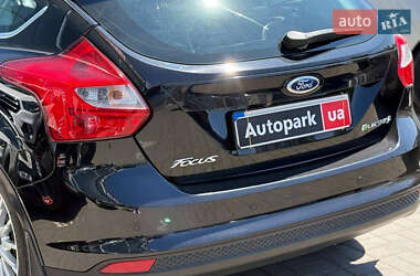 Хэтчбек Ford Focus 2013 в 