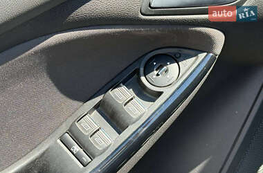 Хэтчбек Ford Focus 2013 в 