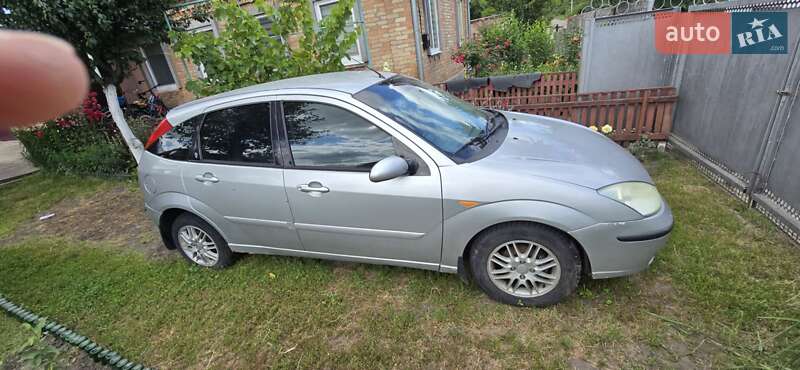 Хэтчбек Ford Focus 2003 в Смеле