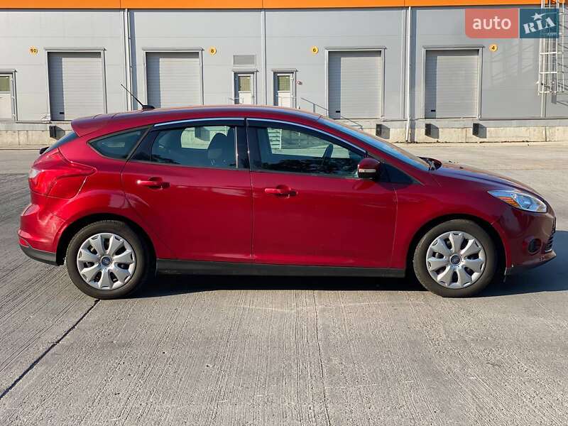 Хэтчбек Ford Focus 2012 в Киеве