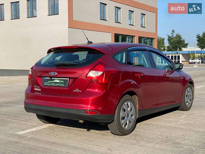 Хэтчбек Ford Focus 2012 в Киеве