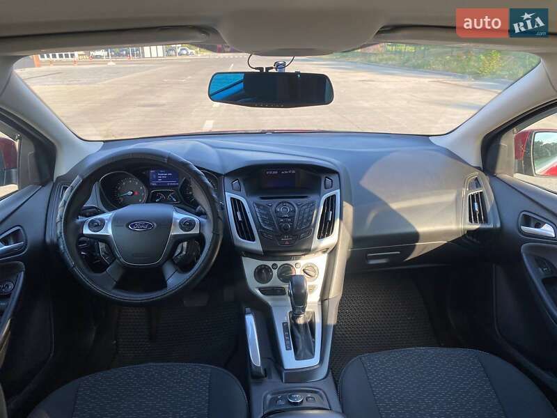 Хэтчбек Ford Focus 2012 в Киеве