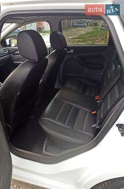 Универсал Ford Focus 2010 в 