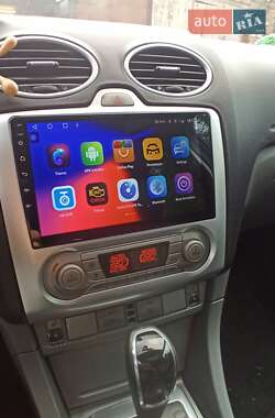 Универсал Ford Focus 2010 в 