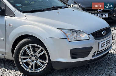 Хэтчбек Ford Focus 2007 в 
