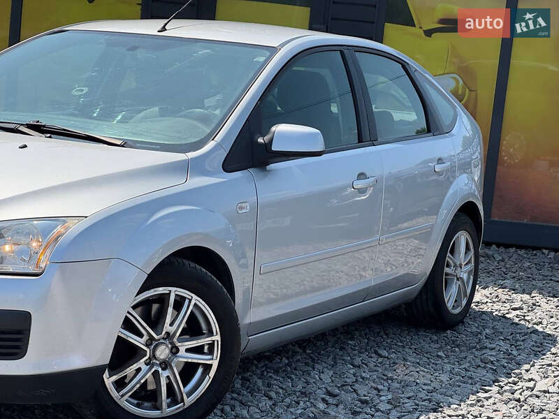 Хэтчбек Ford Focus 2007 в Стрые