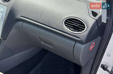 Хэтчбек Ford Focus 2007 в 