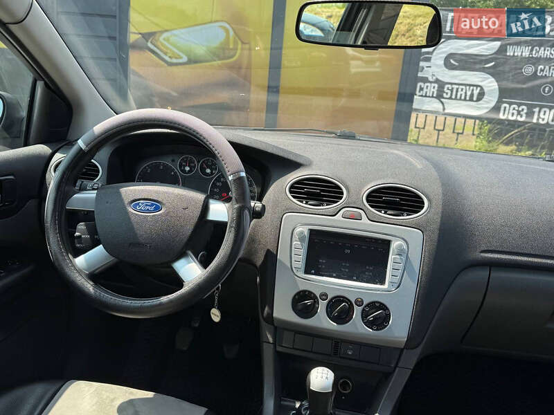 Хэтчбек Ford Focus 2007 в Стрые