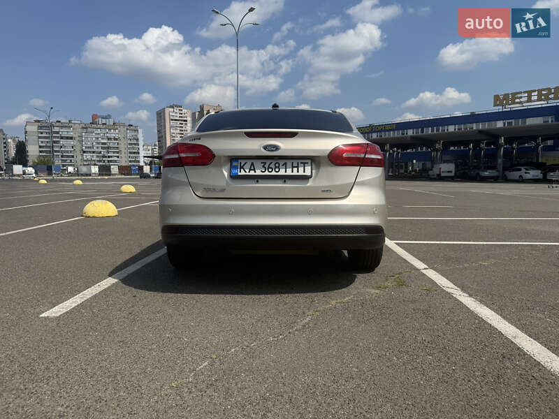 Седан Ford Focus 2017 в Киеве