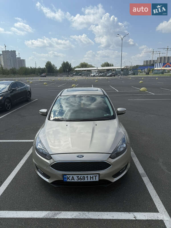 Седан Ford Focus 2017 в Киеве