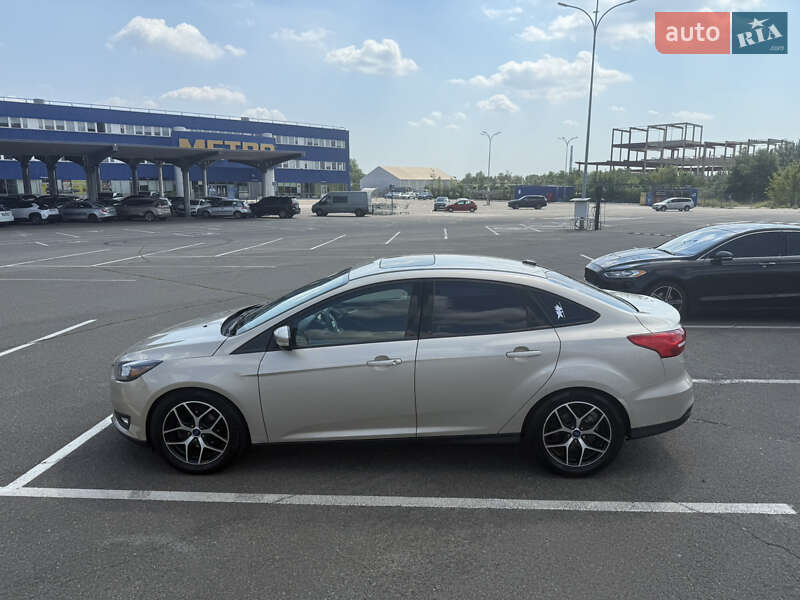 Седан Ford Focus 2017 в Киеве