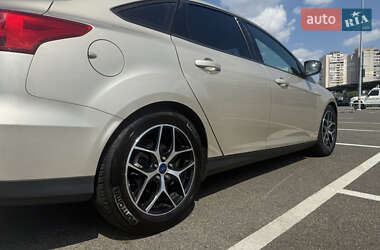 Седан Ford Focus 2017 в Киеве