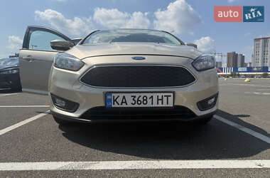 Седан Ford Focus 2017 в Киеве