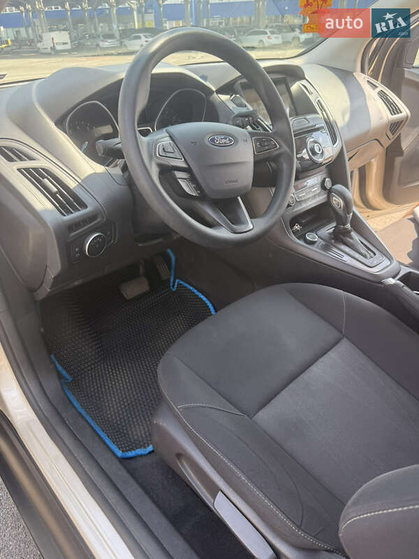 Седан Ford Focus 2017 в Киеве фото 46 Седан Ford Focus 2017 в Киеве