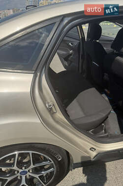 Седан Ford Focus 2017 в Киеве