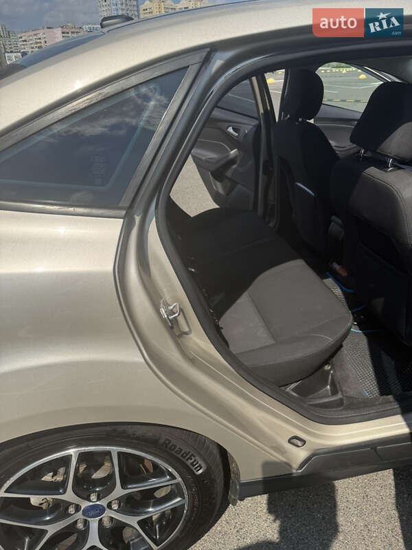 Седан Ford Focus 2017 в Киеве фото 50 Седан Ford Focus 2017 в Киеве