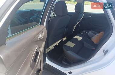 Седан Ford Focus 2014 в 