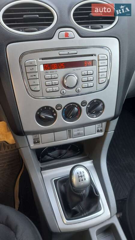 Универсал Ford Focus 2008 в Великих Мостах