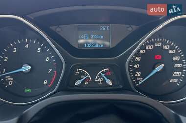 Хэтчбек Ford Focus 2013 в 