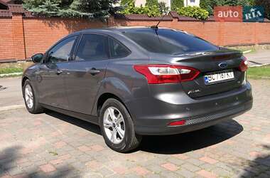 Седан Ford Focus 2014 в 